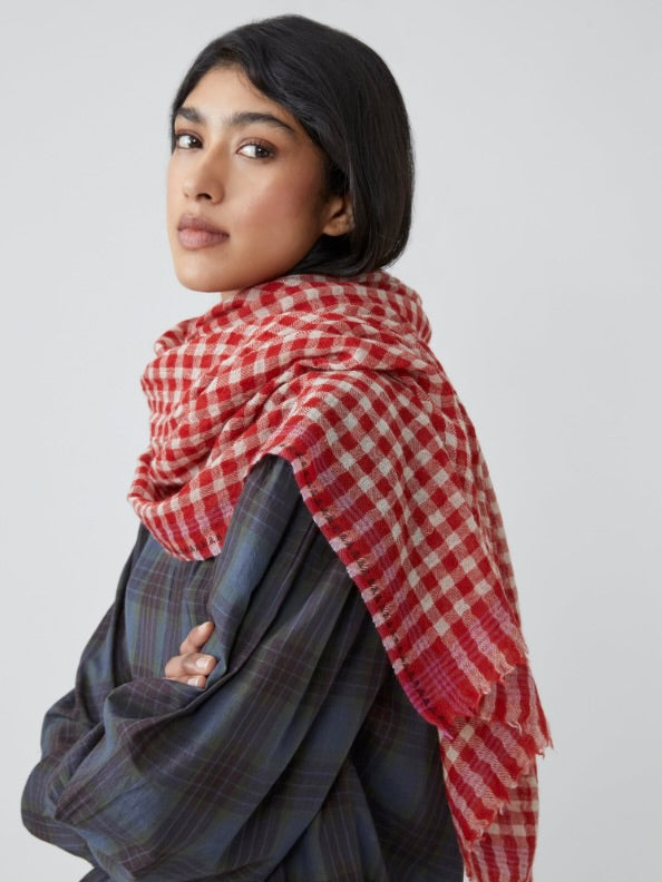 Scarf no. 693 in Lipstick