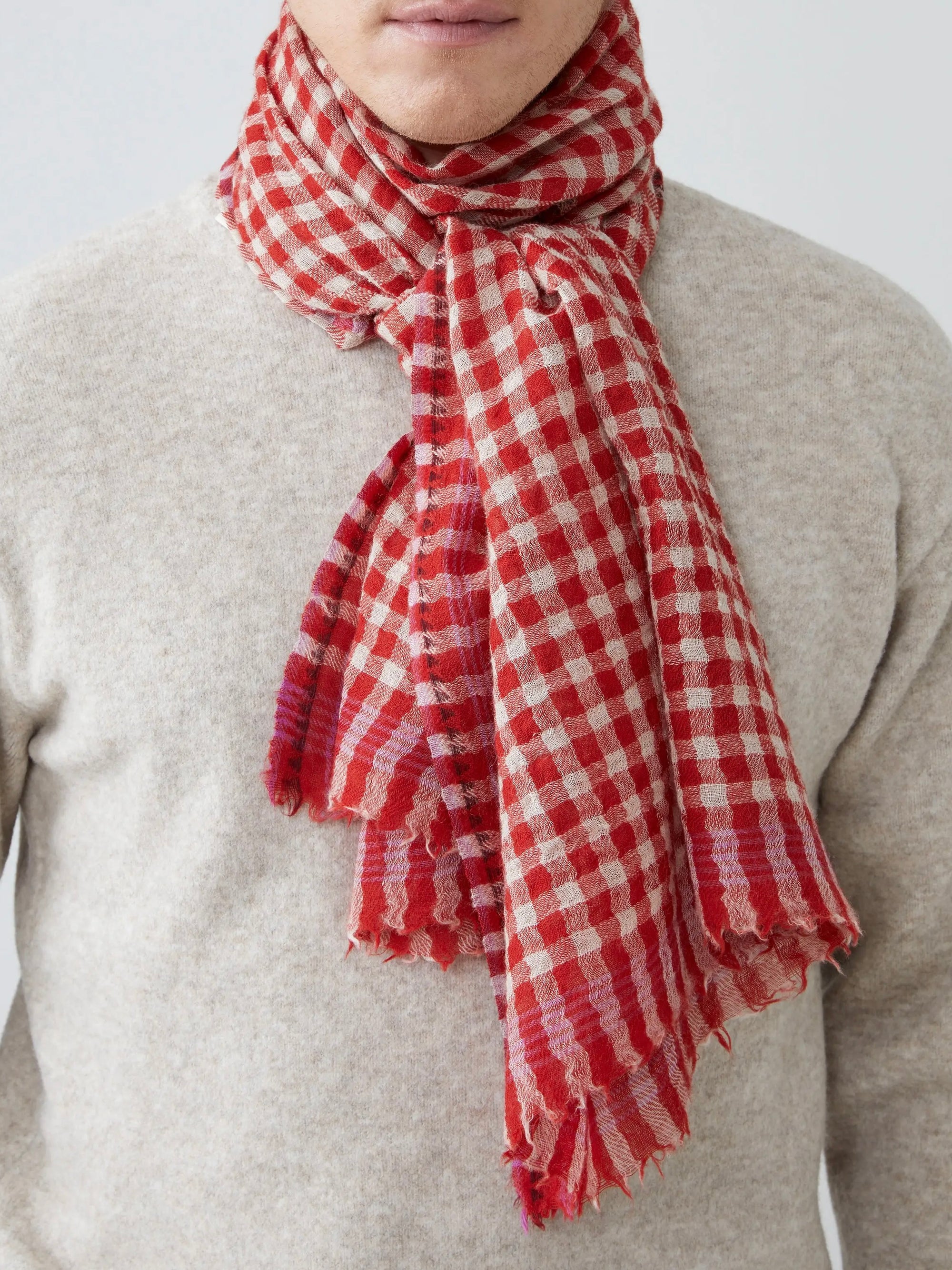 Scarf no. 693 in Lipstick