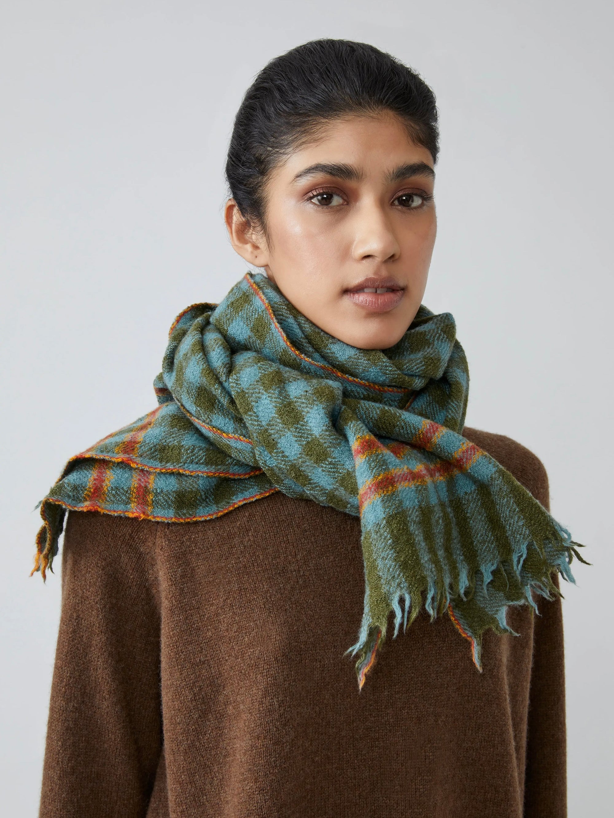Scarf no. 703 in Hunter Green