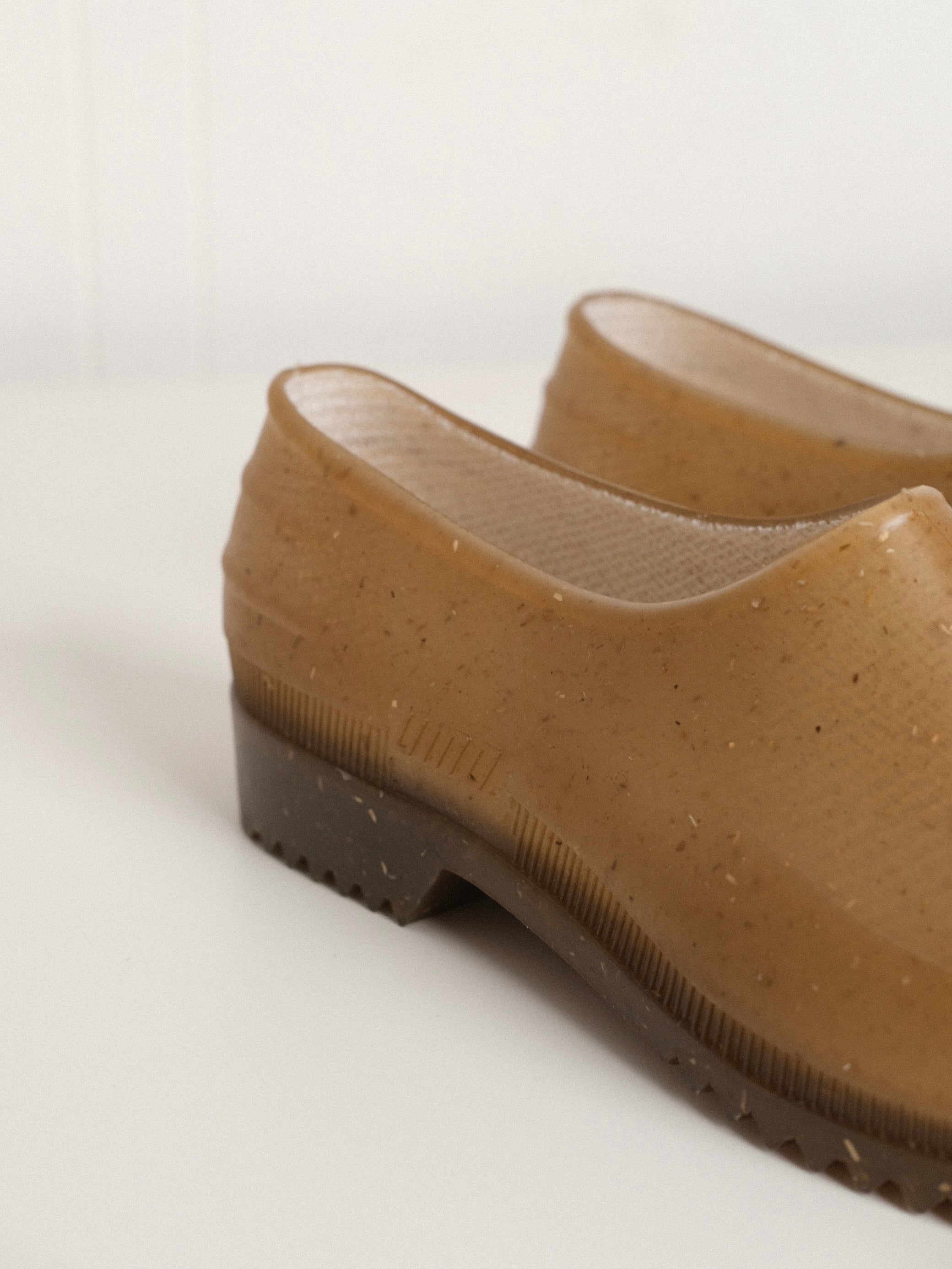Plasticana Gardana Clog in Hemp – Rhubarb Designs