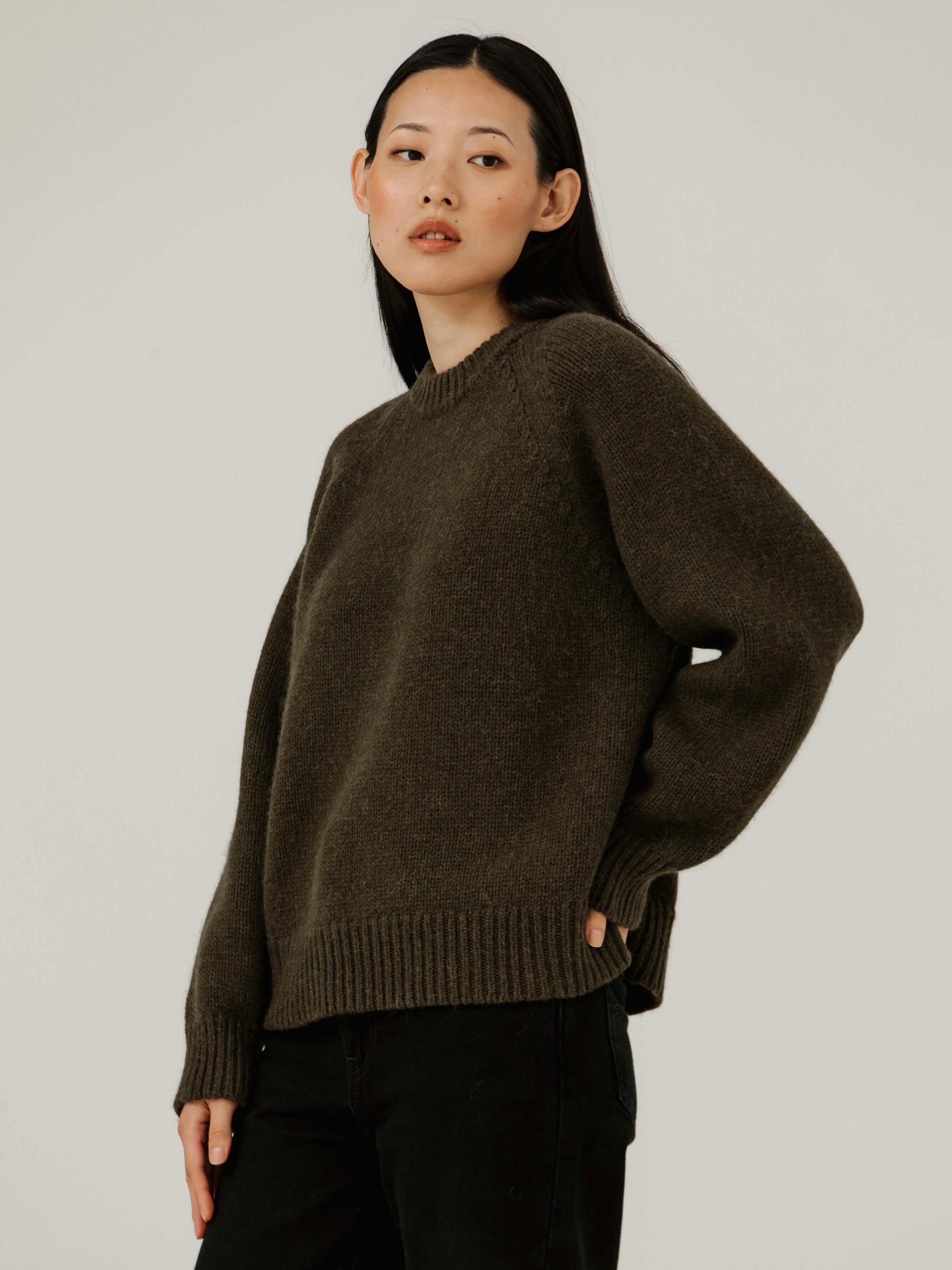 Classic Oversized Crewneck in Olive