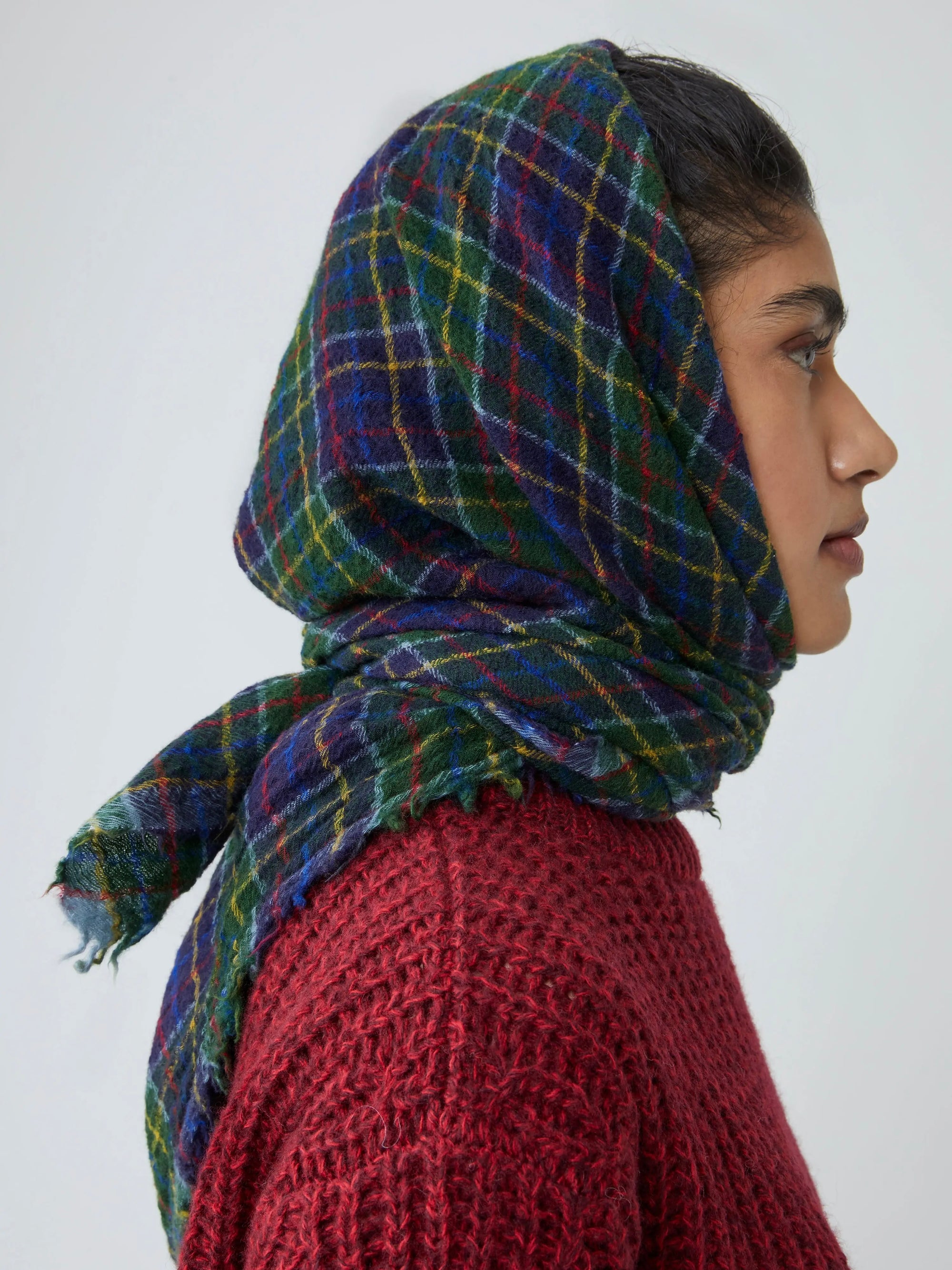 Scarf no. 799 in British Green