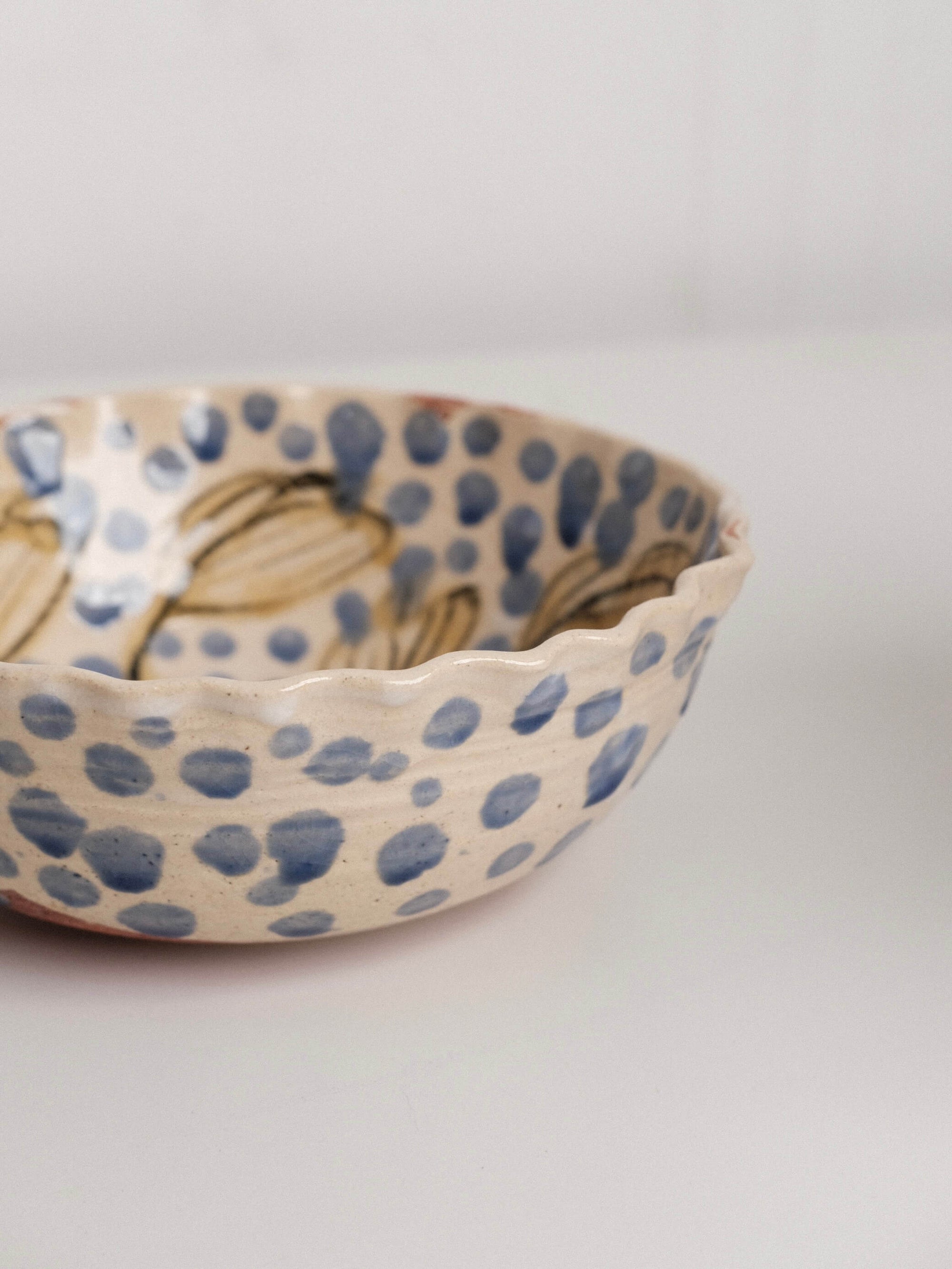Ruffle Leaves Serving Bowl