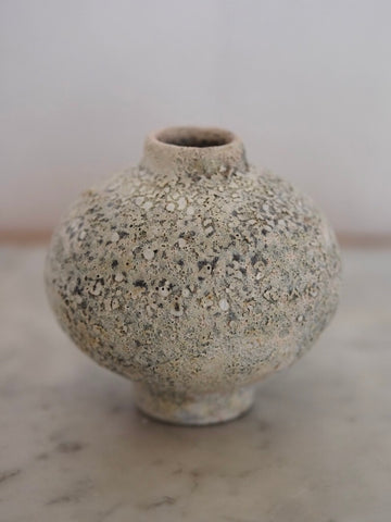 Mini Moon Vase 01 by Aura May