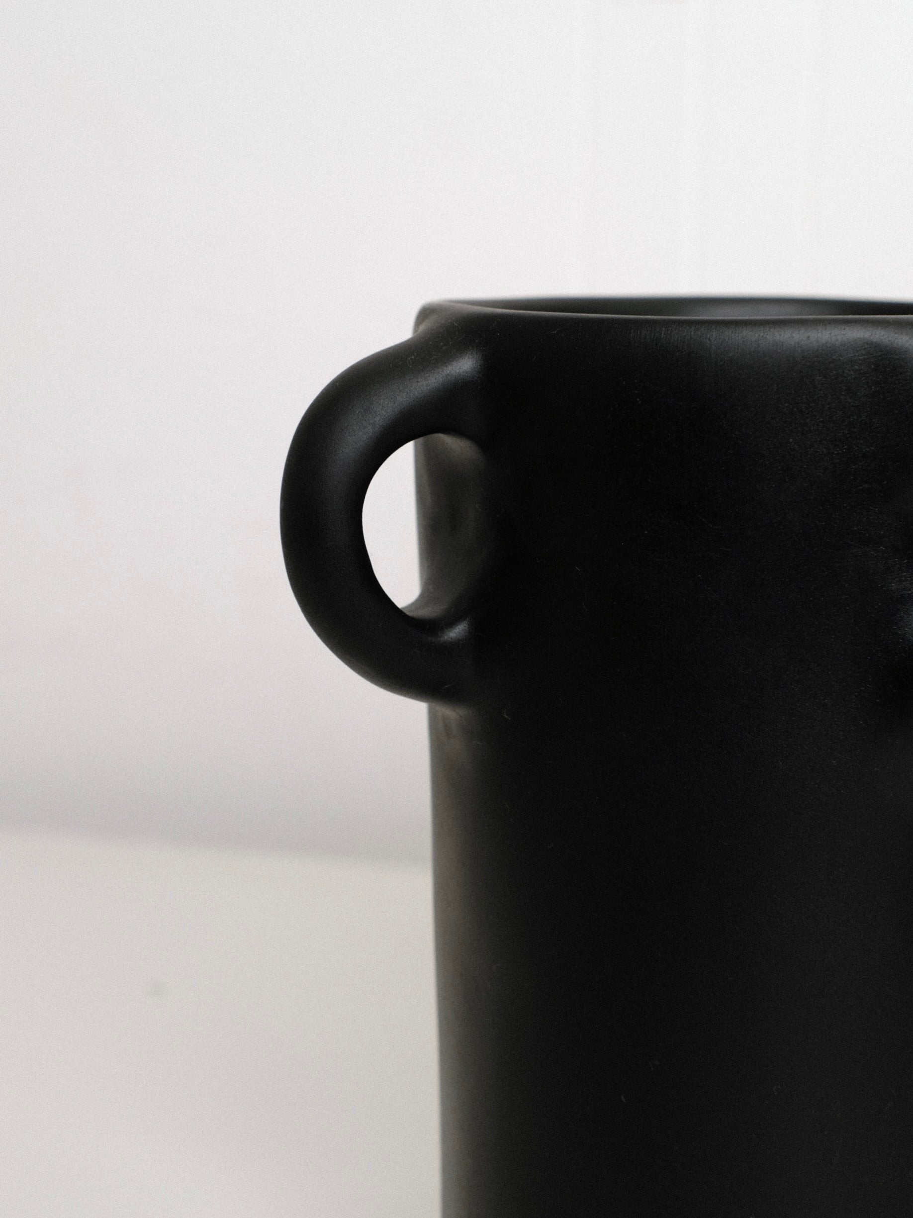 Small Loopy Vase in Black