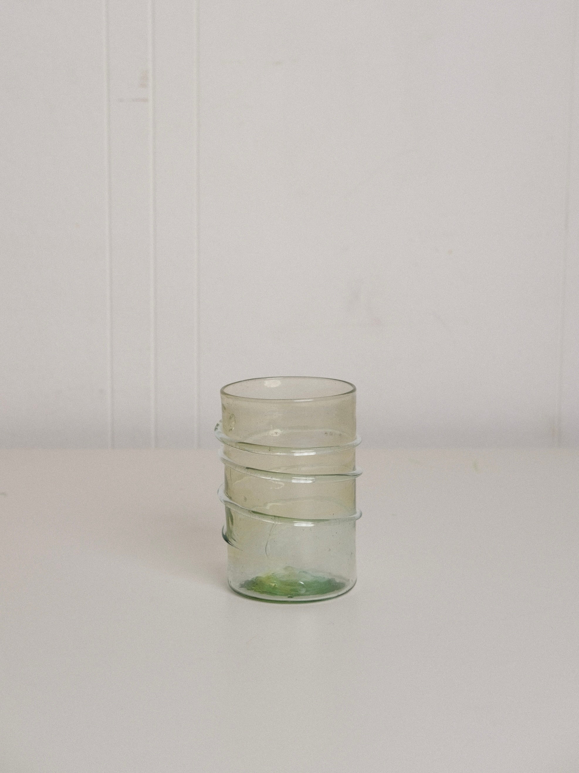 Serpentine Glass