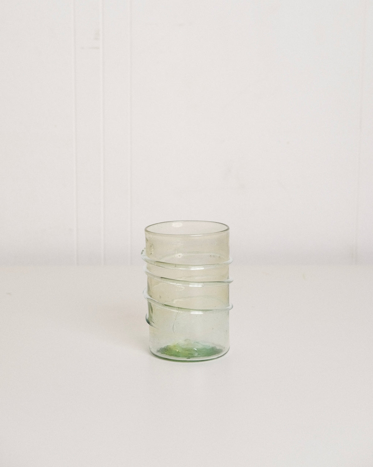 Serpentine Glass
