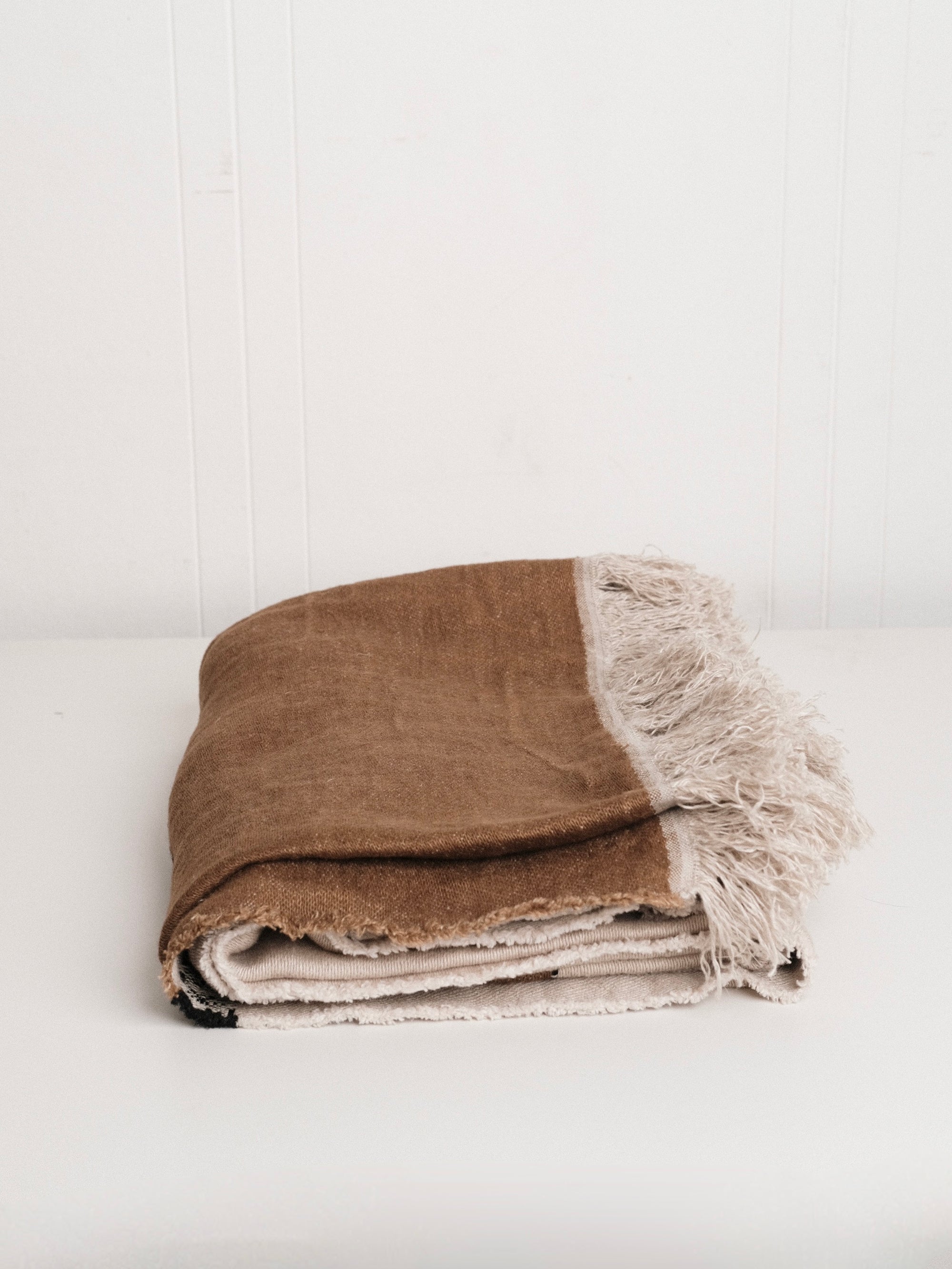 Etienne Linen Throw