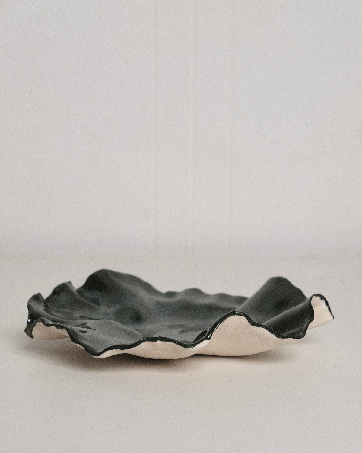 Small Ruffle Plate in Metallic Green