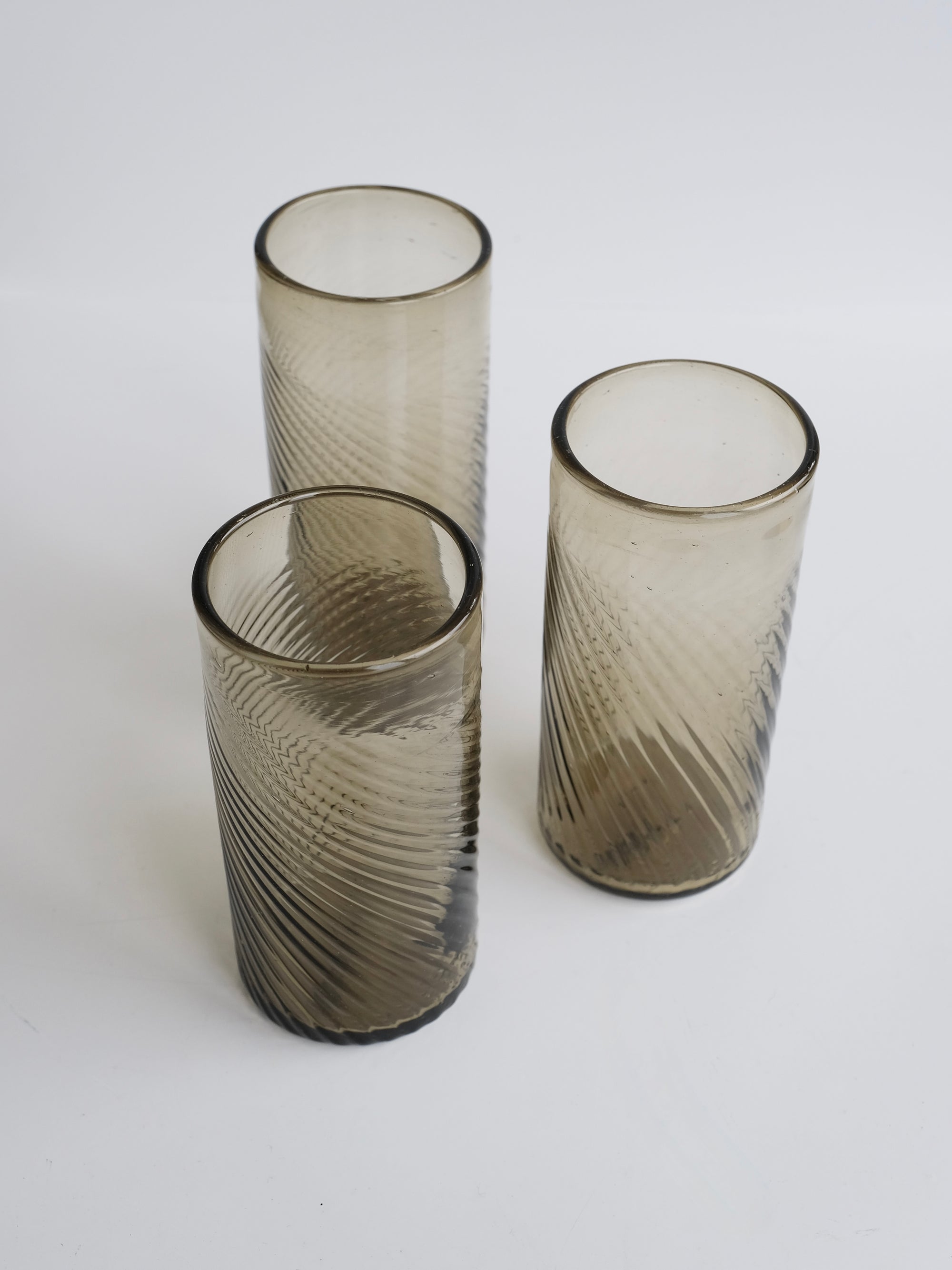 Ice Tea Glass in Smoke by La Soufflerie