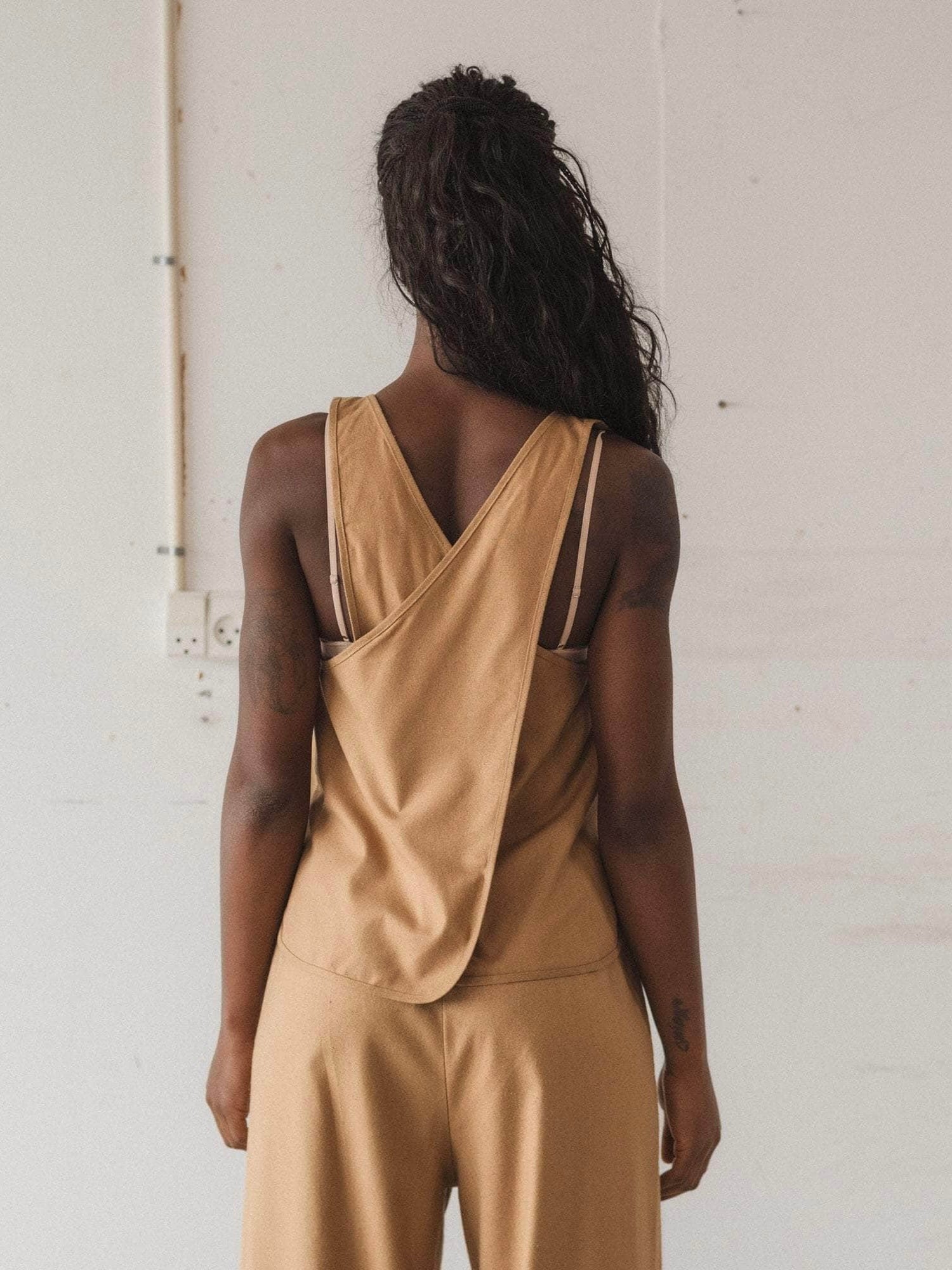 Apron Top in Bath Brown