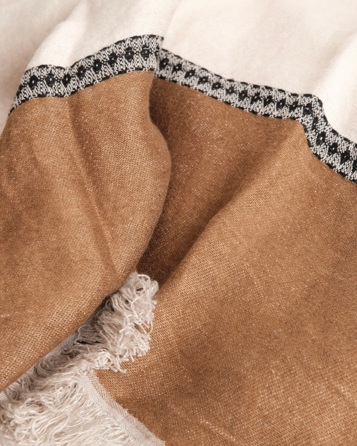 Etienne Linen Throw