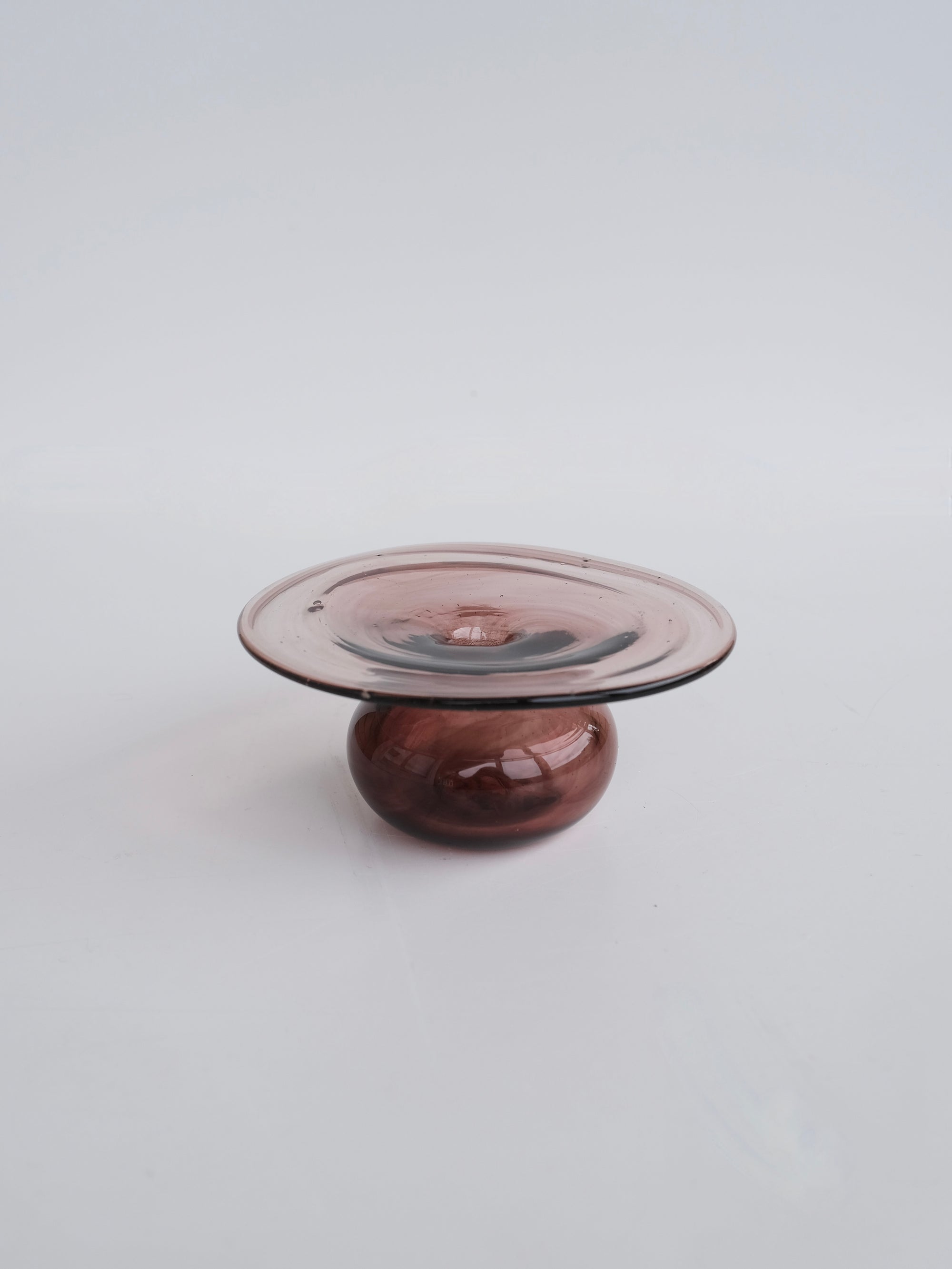 CD Vase in Raspberry by La Soufflerie