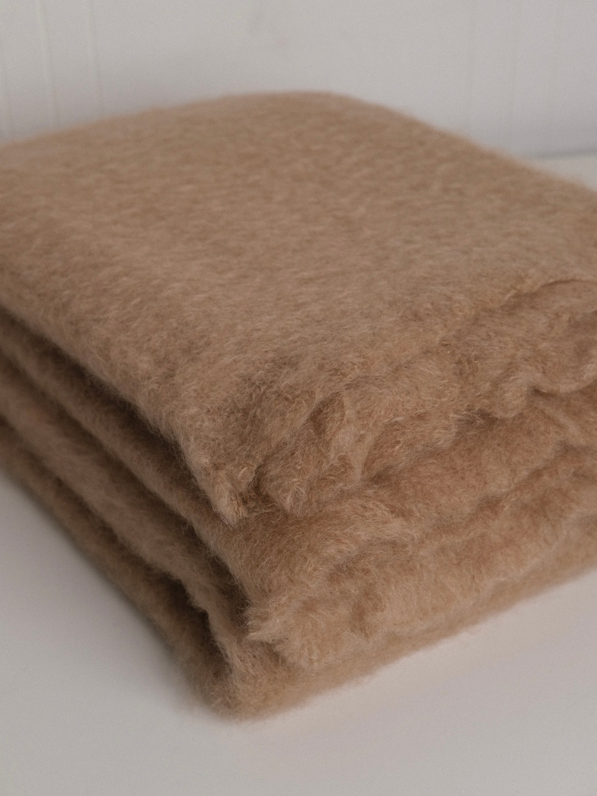 Mohair Blanket in Oat