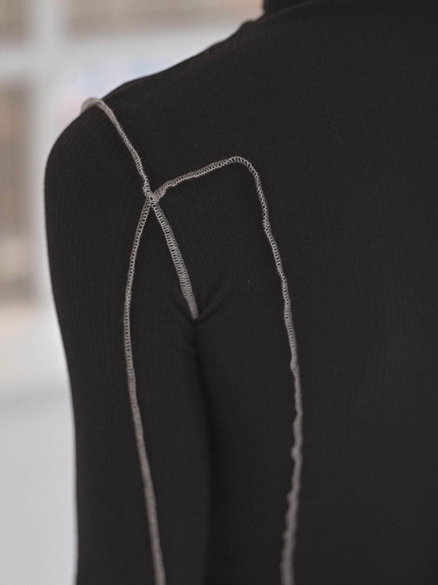 Omato Turtleneck in Murano Navy