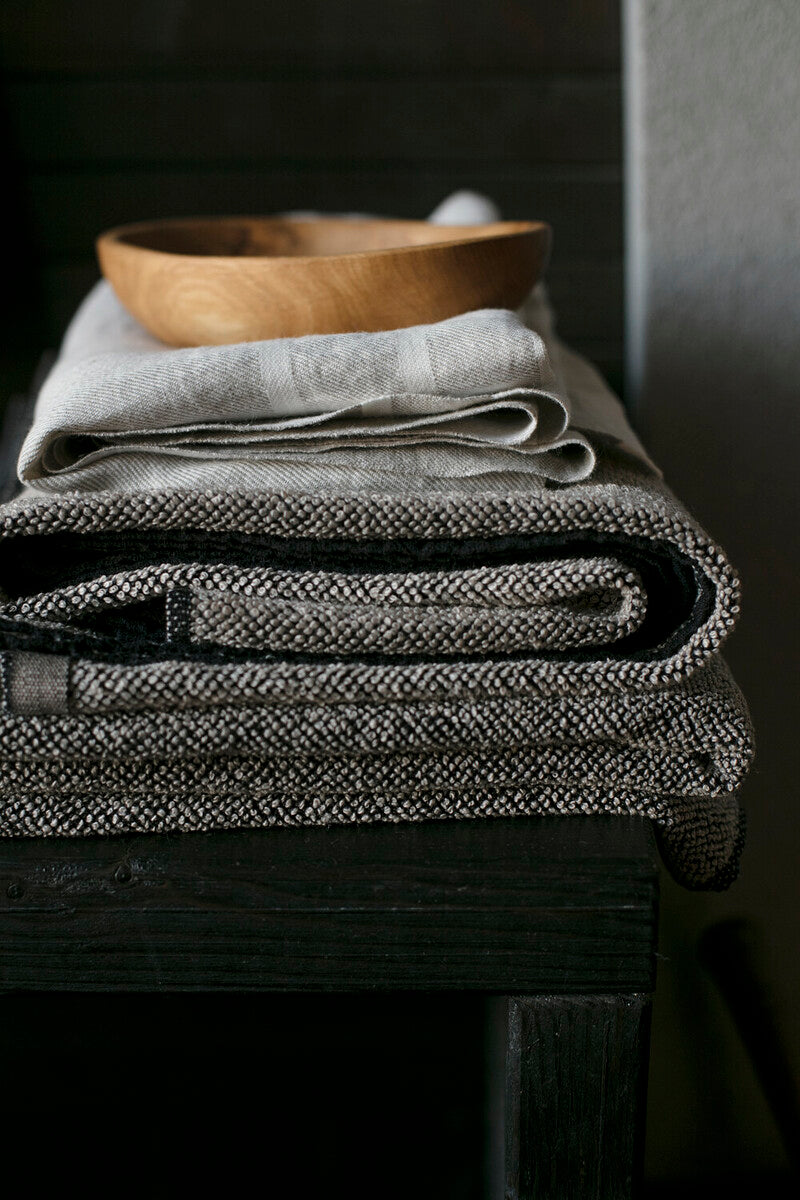 Terry Linen Bath Sheet in Grey/Black